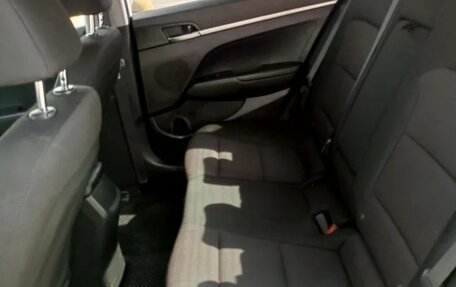 Hyundai Elantra VI рестайлинг, 2019 год, 1 100 000 рублей, 6 фотография