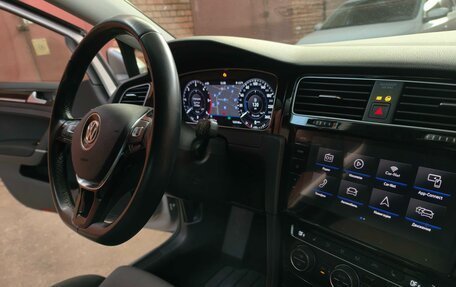 Volkswagen Golf VII, 2018 год, 1 870 000 рублей, 10 фотография