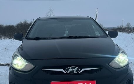 Hyundai Solaris II рестайлинг, 2013 год, 520 000 рублей, 2 фотография