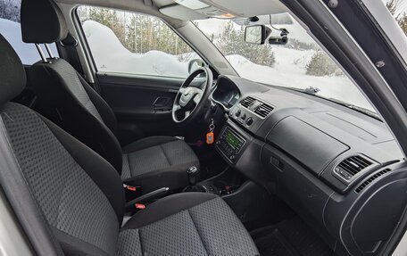 Skoda Fabia II, 2012 год, 650 000 рублей, 7 фотография