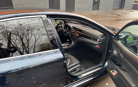 Toyota Camry, 2018 год, 2 600 000 рублей, 6 фотография