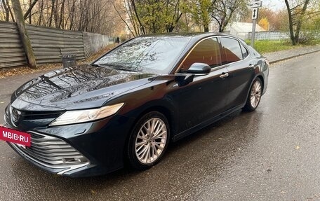 Toyota Camry, 2018 год, 2 600 000 рублей, 8 фотография