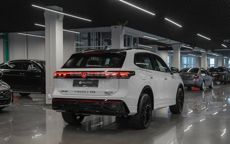 Volkswagen Tiguan, 2025 год, 4 900 000 рублей, 4 фотография