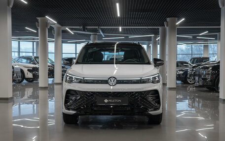 Volkswagen Tiguan, 2025 год, 4 900 000 рублей, 3 фотография