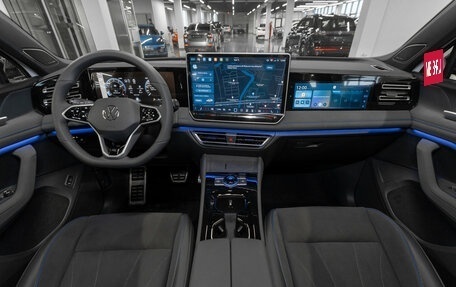 Volkswagen Tiguan, 2025 год, 4 900 000 рублей, 8 фотография