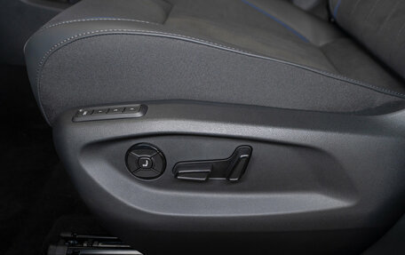 Volkswagen Tiguan, 2025 год, 4 900 000 рублей, 24 фотография