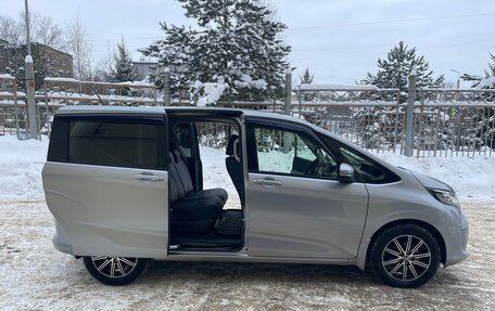 Honda Freed II, 2017 год, 1 700 000 рублей, 7 фотография
