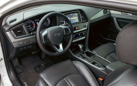 Hyundai Sonata VII, 2019 год, 1 655 000 рублей, 13 фотография