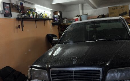 Mercedes-Benz C-Класс, 1998 год, 150 000 рублей, 1 фотография