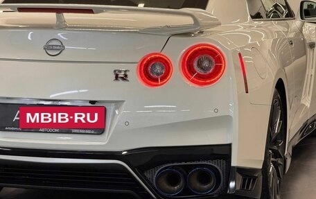 Nissan GT-R, 2022 год, 20 997 000 рублей, 17 фотография
