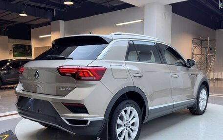 Volkswagen T-Roc I, 2022 год, 2 100 000 рублей, 6 фотография