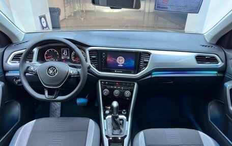 Volkswagen T-Roc I, 2022 год, 2 100 000 рублей, 8 фотография