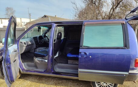 Nissan Serena I, 1998 год, 450 000 рублей, 4 фотография