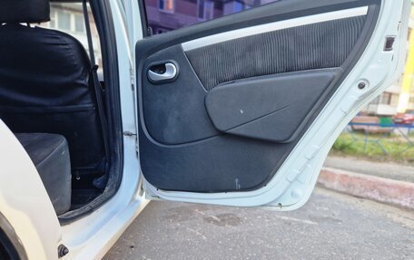 Renault Logan I, 2011 год, 300 000 рублей, 5 фотография