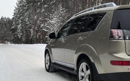 Mitsubishi Outlander III рестайлинг 3, 2008 год, 975 000 рублей, 5 фотография