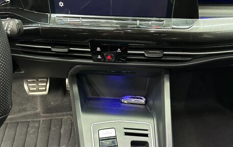 Volkswagen Golf VIII, 2021 год, 1 850 000 рублей, 9 фотография