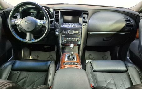 Infiniti FX II, 2010 год, 2 200 000 рублей, 11 фотография