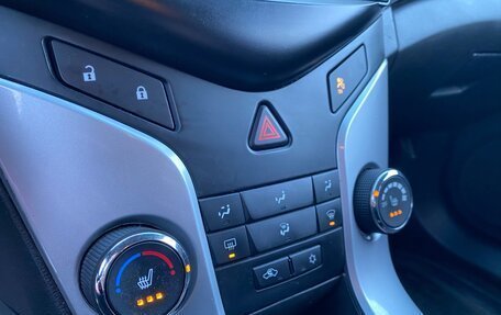 Chevrolet Cruze II, 2013 год, 560 000 рублей, 10 фотография