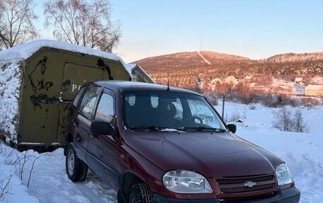 Chevrolet Niva I рестайлинг, 2003 год, 395 000 рублей, 2 фотография