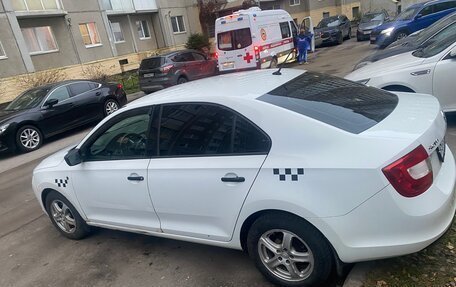 Skoda Rapid I, 2015 год, 750 000 рублей, 3 фотография