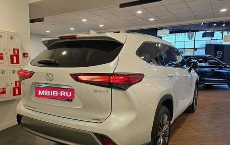 Toyota Highlander, 2025 год, 5 590 000 рублей, 4 фотография