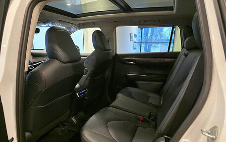 Toyota Highlander, 2025 год, 5 590 000 рублей, 23 фотография