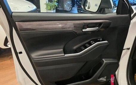 Toyota Highlander, 2025 год, 5 590 000 рублей, 20 фотография