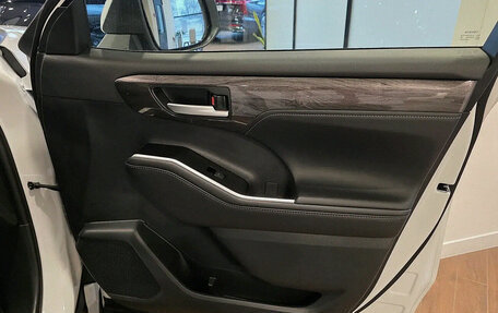 Toyota Highlander, 2025 год, 5 590 000 рублей, 34 фотография