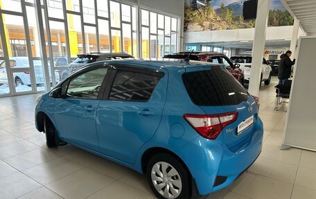 Toyota Vitz, 2018 год, 1 054 000 рублей, 6 фотография