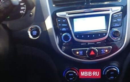 Hyundai Solaris II рестайлинг, 2011 год, 550 000 рублей, 3 фотография