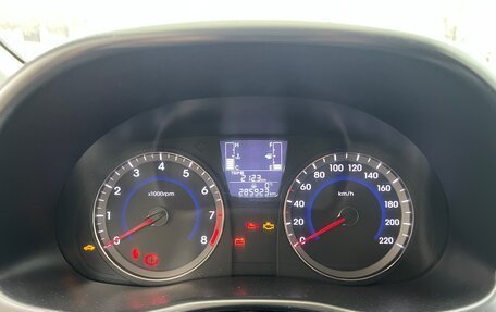 Hyundai Solaris II рестайлинг, 2016 год, 740 000 рублей, 12 фотография