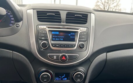 Hyundai Solaris II рестайлинг, 2016 год, 740 000 рублей, 11 фотография