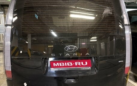 Hyundai Staria, 2021 год, 5 650 000 рублей, 3 фотография