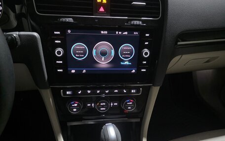 Volkswagen Golf VII, 2018 год, 1 999 999 рублей, 12 фотография