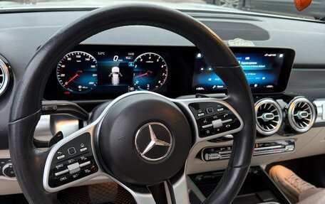 Mercedes-Benz GLB, 2019 год, 3 900 000 рублей, 11 фотография