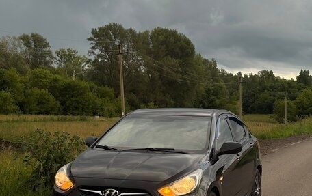 Hyundai Solaris II рестайлинг, 2013 год, 777 000 рублей, 4 фотография