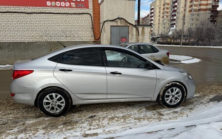 Hyundai Solaris II рестайлинг, 2013 год, 970 000 рублей, 2 фотография