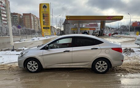 Hyundai Solaris II рестайлинг, 2013 год, 970 000 рублей, 4 фотография