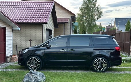 KIA Carnival III, 2019 год, 2 950 000 рублей, 3 фотография