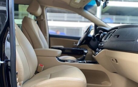 KIA Carnival III, 2019 год, 2 950 000 рублей, 10 фотография