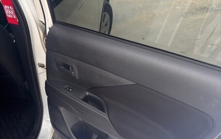 Mitsubishi Outlander III рестайлинг 3, 2018 год, 1 800 000 рублей, 9 фотография