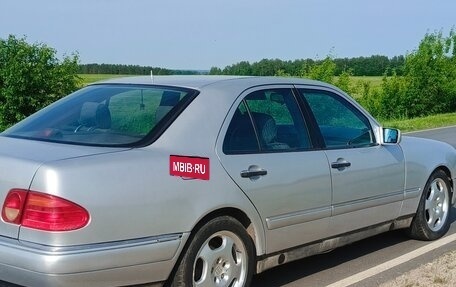 Mercedes-Benz E-Класс, 1996 год, 450 000 рублей, 4 фотография