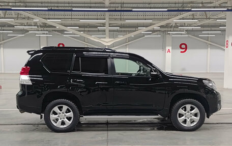 Toyota Land Cruiser Prado 150 рестайлинг 2, 2011 год, 2 750 000 рублей, 4 фотография