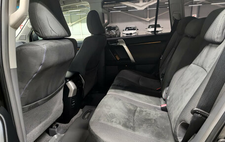 Toyota Land Cruiser Prado 150 рестайлинг 2, 2011 год, 2 750 000 рублей, 12 фотография