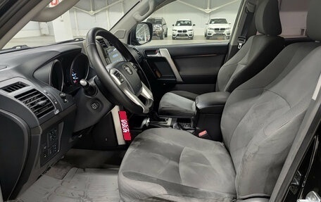 Toyota Land Cruiser Prado 150 рестайлинг 2, 2011 год, 2 750 000 рублей, 16 фотография