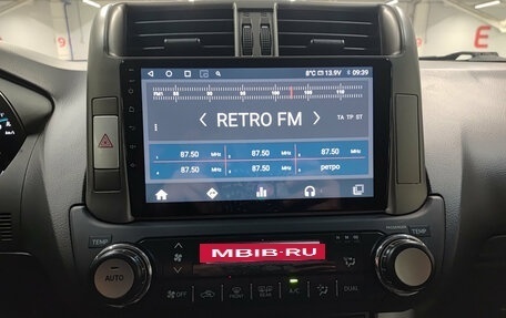 Toyota Land Cruiser Prado 150 рестайлинг 2, 2011 год, 2 750 000 рублей, 15 фотография