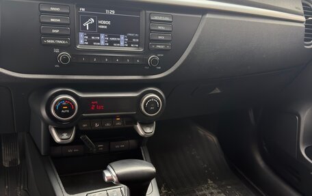 KIA Rio IV, 2018 год, 1 400 000 рублей, 12 фотография