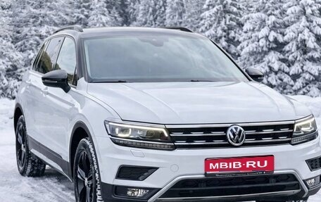 Volkswagen Tiguan II, 2019 год, 3 499 000 рублей, 1 фотография