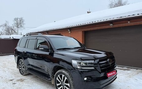Toyota Land Cruiser 200, 2018 год, 7 490 000 рублей, 1 фотография