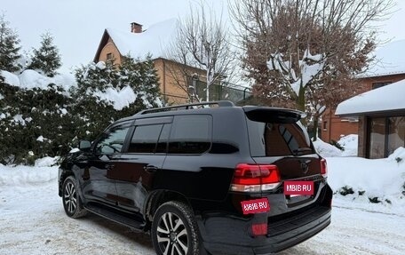 Toyota Land Cruiser 200, 2018 год, 7 490 000 рублей, 4 фотография